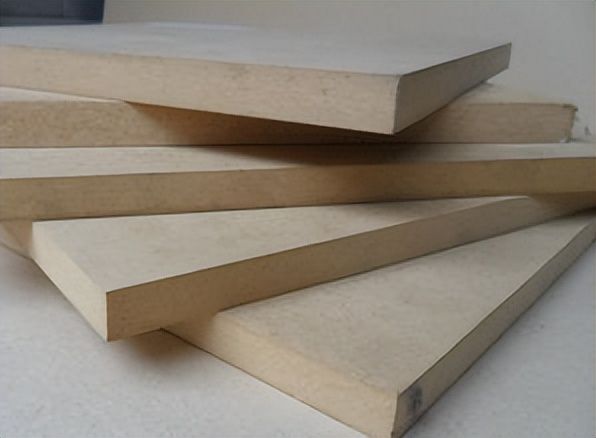 密度板定制衣柜全面解析 優(yōu)缺點(diǎn)、選購(gòu)避坑指南