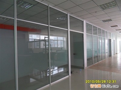 供應(yīng)鑫興奧達(dá)高隔間鋁型材 打造現(xiàn)代空間靈活分隔的專(zhuān)業(yè)選擇